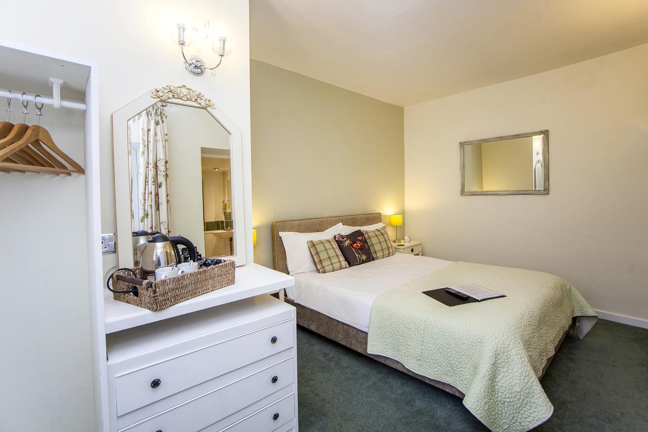 The Conigre Hotel Melksham Exterior photo